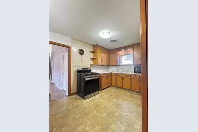 1004 Elm, Sweeny, TX 77480 - Photo 11