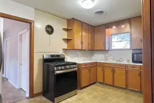 1004 Elm, Sweeny, TX 77480 - Photo 11