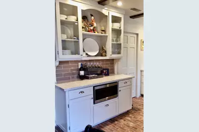 8175 Shenandoah Drive, Beaumont, TX 77706 - Photo 11