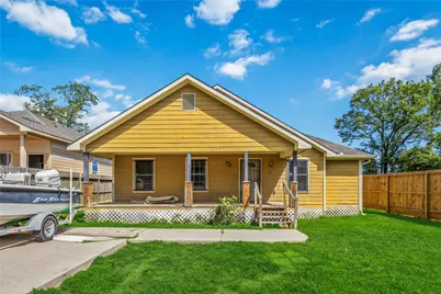 8313 Parker Road, Houston, TX 77078 - Photo 1