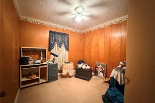 211 N Simpson St, Yorktown, TX 78146 - Photo 15
