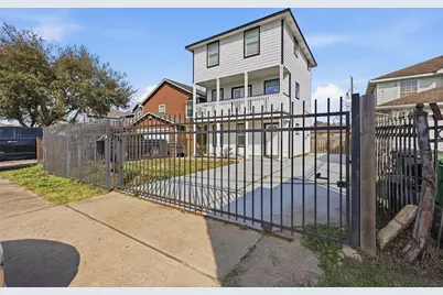 9026 McGallion Road, Houston, TX 77022 - Photo 35