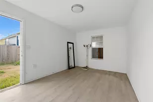 9026 McGallion Rd, Houston, TX 77022 - Photo 33