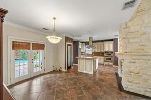 1002 E 27th St, Houston, TX 77009 - Photo 5