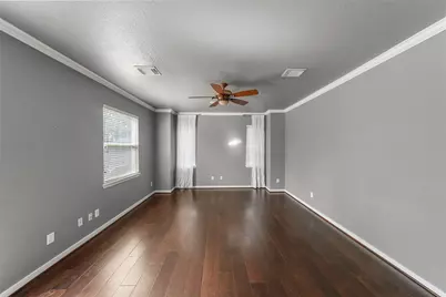 1002 E 27th Street, Houston, TX 77009 - Photo 9