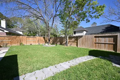 219 N Wimberly Way, The Woodlands, TX 77385 - Photo 19