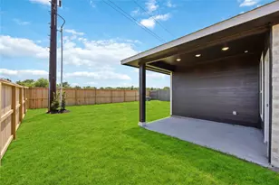 806 Mockingbird Passage Dr, Beasley, TX 77417 - Photo 39