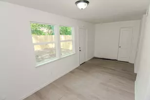 7867 Hamlet St, Houston, TX 77078 - Photo 5