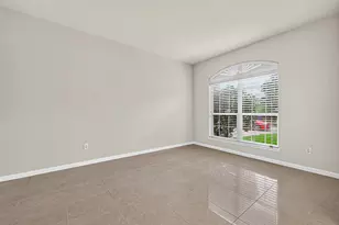 12315 Maily Meadow Ln, Sugar Land, TX 77478 - Photo 5