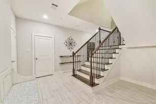 6623 Letein St, Houston, TX 77008 - Photo 9