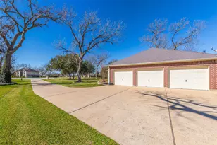 3635 River Bend Dr, Rosenberg, TX 77471 - Photo 9