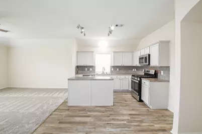 9203 Windy Spring Court, Houston, TX 77089 - Photo 9