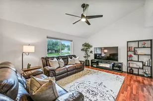 5910 Misty Meadow St, League City, TX 77573 - Photo 7