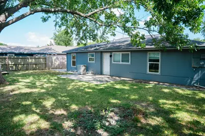 3108 Rey Avenue, Baytown, TX 77521 - Photo 31