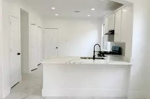 8003 Daylilly Creek Dr, Houston, TX 77083 - Photo 9