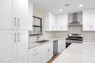 9606 Pine Lake Dr, Houston, TX 77055 - Photo 13