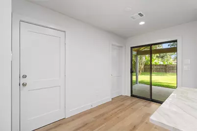 9606 Pine Lake Drive, Houston, TX 77055 - Photo 9