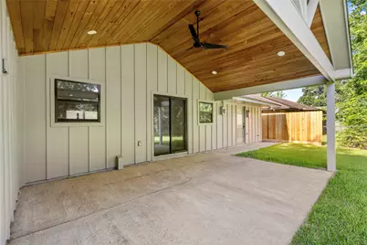 9606 Pine Lake Drive, Houston, TX 77055 - Photo 33
