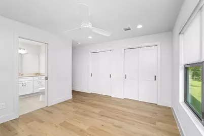 9606 Pine Lake Drive, Houston, TX 77055 - Photo 25