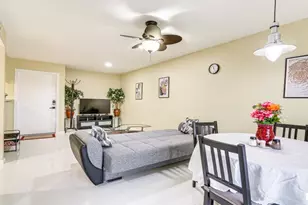 2824 S Bartell Dr, Houston, TX 77054 - Photo 3