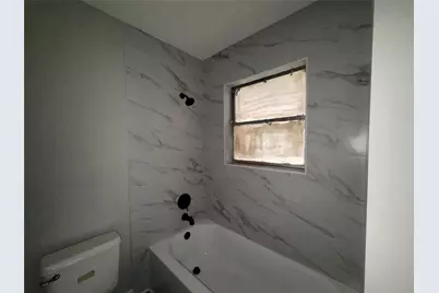 5025 Jefferson St #15, Houston, TX 77023 - Photo 9