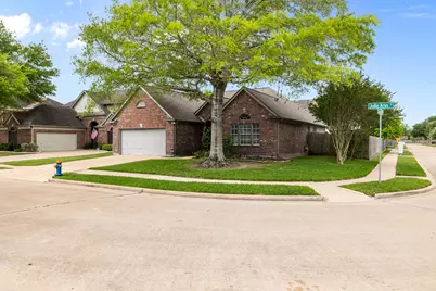 2902 Julie Ann Drive, Pearland, TX 77584 - Photo 3