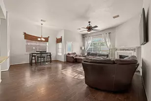 2902 Julie Ann Dr, Pearland, TX 77584 - Photo 5