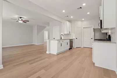 21571 Bluebonnet Bay Drive, Magnolia, TX 77354 - Photo 9