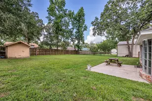 168 Greenleaf Ln, Conroe, TX 77304 - Photo 25