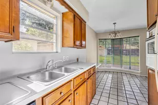 168 Greenleaf Ln, Conroe, TX 77304 - Photo 15