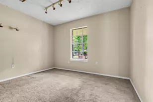 168 Greenleaf Ln, Conroe, TX 77304 - Photo 5