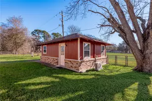 2201 Badger Ln, Huntsville, TX 77320 - Photo 7