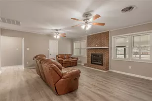 2201 Badger Ln, Huntsville, TX 77320 - Photo 17