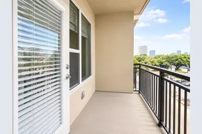 2111 Westheimer Rd Road #1403, Houston, TX 77098 - Photo 9