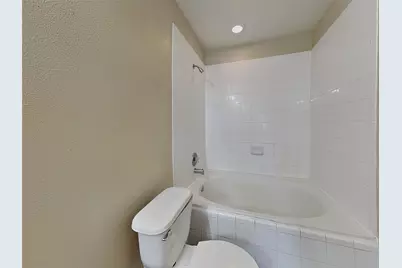 11814 E Galwan Circle, Houston, TX 77070 - Photo 9