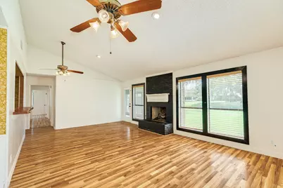 281 Crestview Drive, West Columbia, TX 77486 - Photo 13