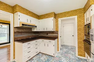 281 Crestview Dr, West Columbia, TX 77486 - Photo 17