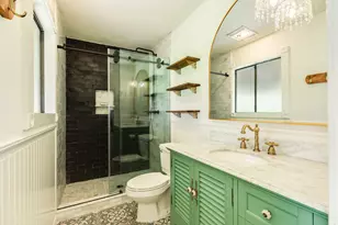 281 Crestview Dr, West Columbia, TX 77486 - Photo 7