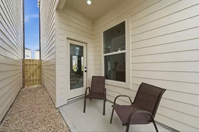 8910 Knoll Leaf Drive, Houston, TX 77080 - Photo 27
