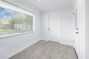 5623 Cerritos Dr, Houston, TX 77035 - Photo 9