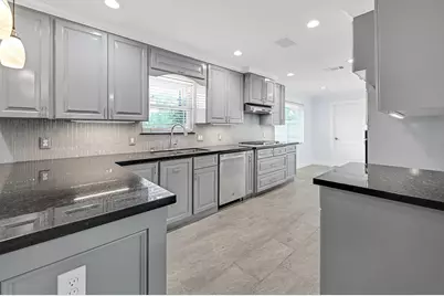 5623 Cerritos Drive, Houston, TX 77035 - Photo 7