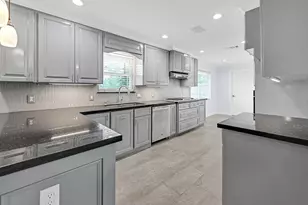 5623 Cerritos Dr, Houston, TX 77035 - Photo 7