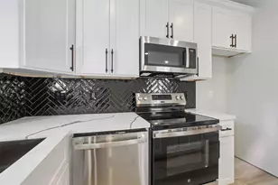 4719 Mallow St, Houston, TX 77033 - Photo 13