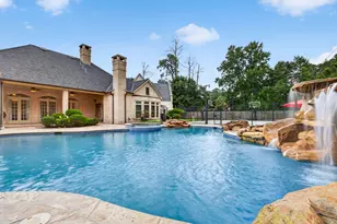 728 Crestbend Dr, Houston, TX 77042 - Photo 3