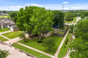 10502 Crescent Moon Dr, Houston, TX 77064 - Photo 3