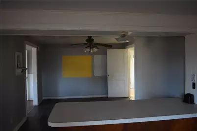 224 East Pine Avenue, Winnie, TX 77665 - Photo 5