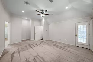 18 Skyland Pl, The Woodlands, TX 77381 - Photo 9