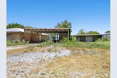 704 E Grand Street, Whitewright, TX 75491 - Photo 25