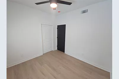 8101 Venus Street #B, Houston, TX 77088 - Photo 13