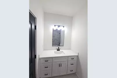 8101 Venus Street #B, Houston, TX 77088 - Photo 17